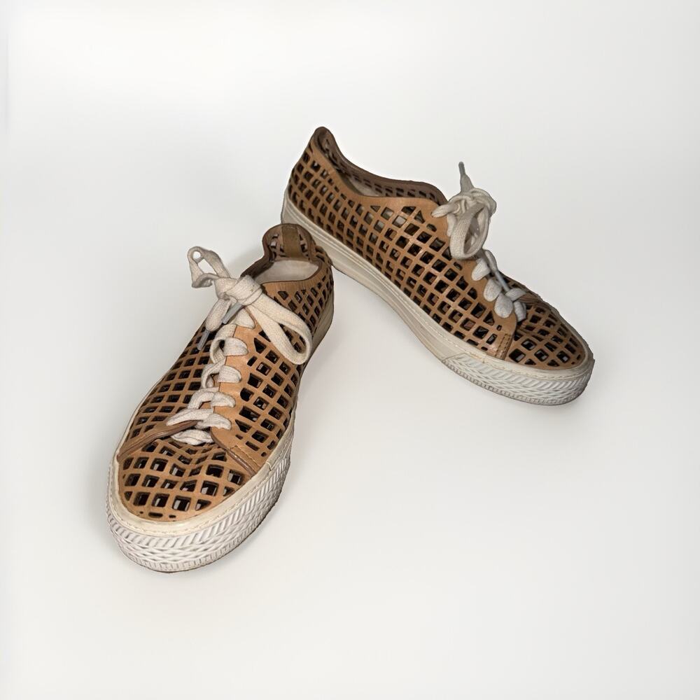 Loeffler Randall Tan Leather Lattice Cutout Sneakers Women’s 6.5 Cream Laces JB2